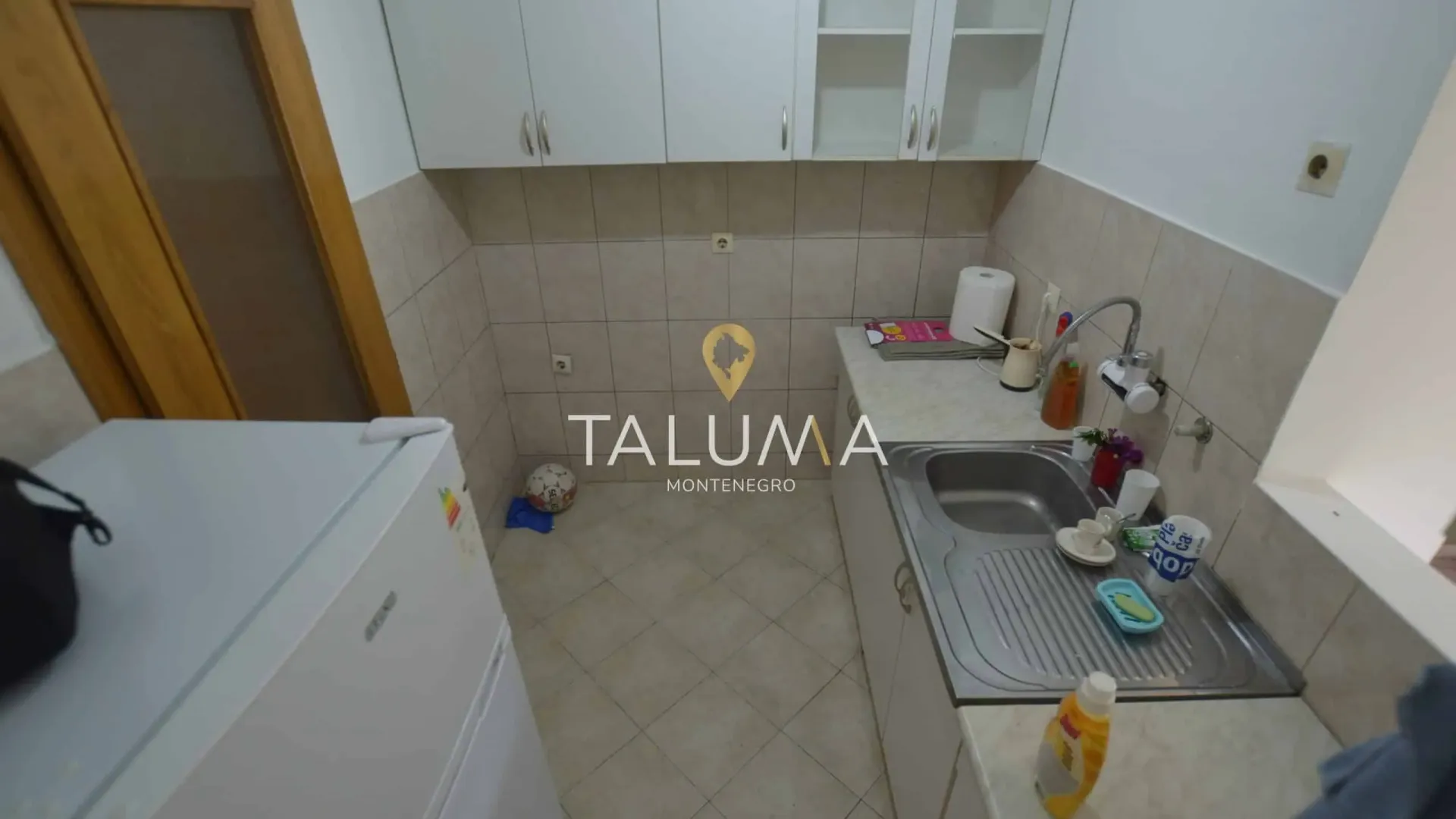 Prodaja, dvosoban stan, 141m², Stari Aerodrom, Podgorica
