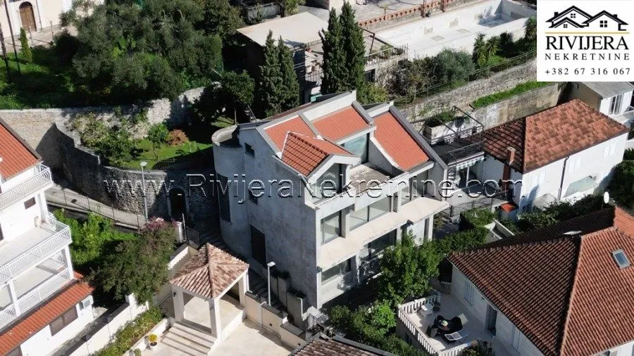 Prodaja, kuća, 264m², Centar, Herceg Novi