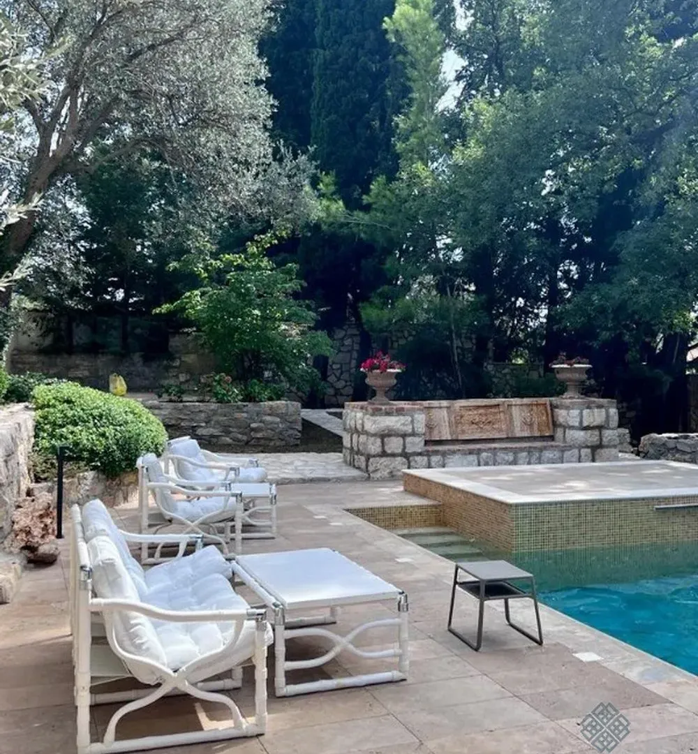 Sale, house, 550m², Reževići, Budva