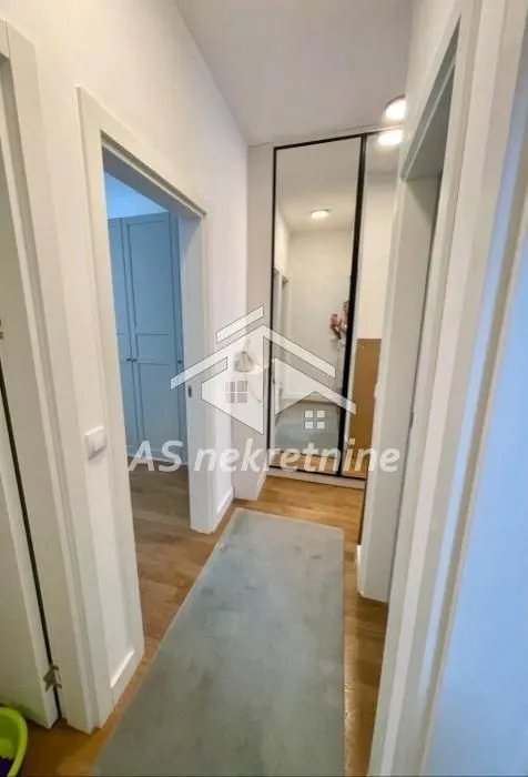 Rent, three bedroom apartment, 60m², Vračar Sve Podlokacije, Beograd