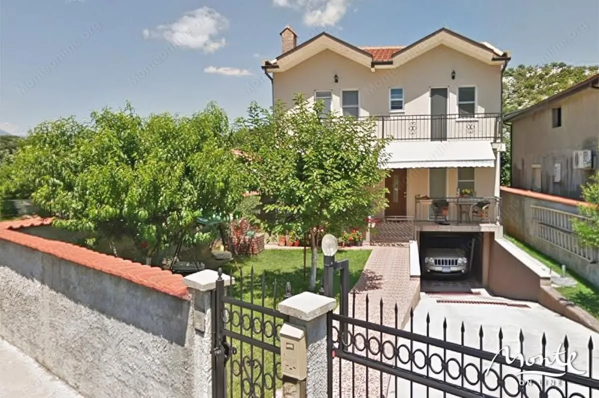Prodaja, kuća, 200m², Donja Gorica, Podgorica