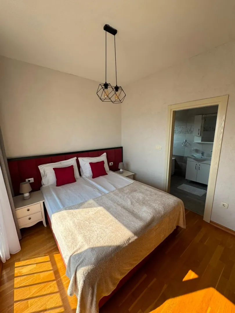 Rent, two bedroom apartment, 86m², Bečići, Budva