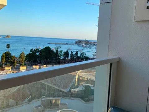 Rent, one bedroom apartment, 77m², Centar, Budva - image 1