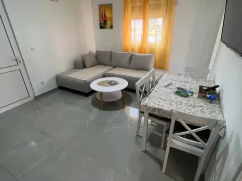 Izdavanje, stan, 38m², Šušanj, Bar - image 2