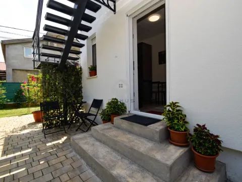 Sale, house, 180m², Blok 9, Podgorica - image 8