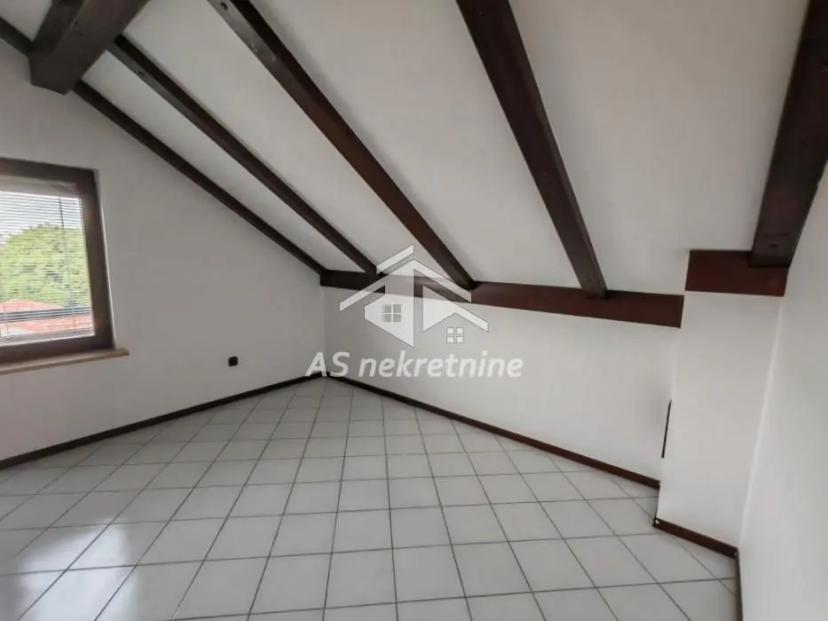 Izdavanje, kuća, 360m², Voždovac Sve Podlokacije, Beograd
