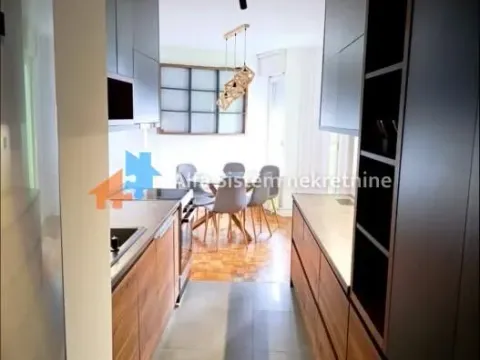 Izdavanje, trosoban stan, 86m², Vračar Sve Podlokacije, Beograd - image 11