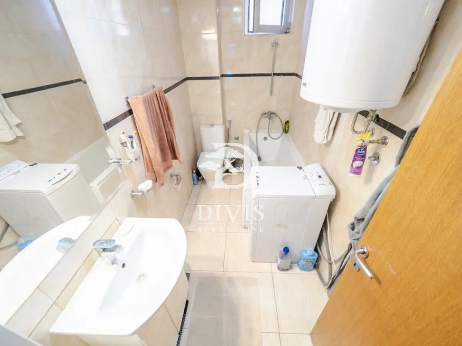 Sale, apartment, 83m², Neimar, Vračar Sve Podlokacije