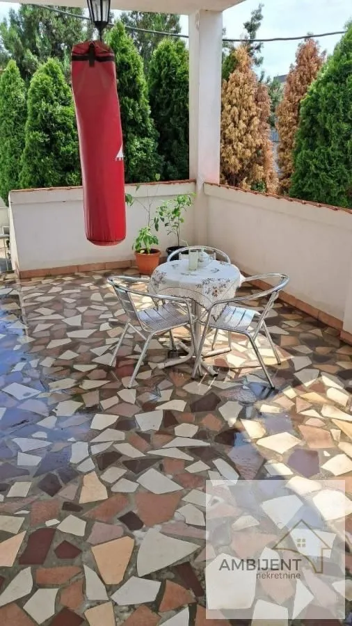Sale, office space, 240m², Zemun Sve Podlokacije, Beograd
