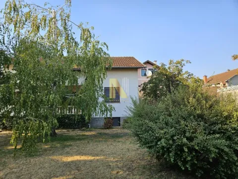 Sale, house, 331m², Lipov gaj, Novi Sad Sve Podlokacije - image 10
