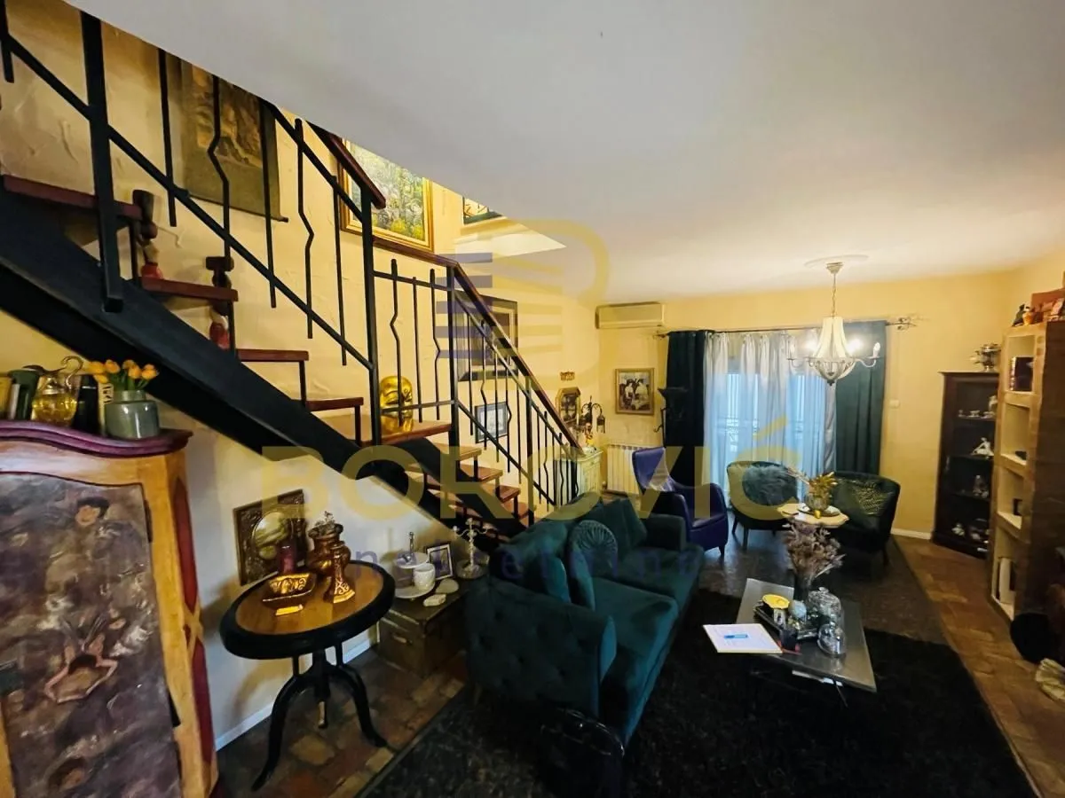 Sale, four bedroom apartment, 130m², Čukarica, Beograd