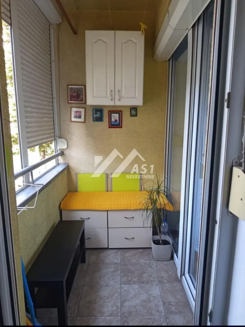 Izdavanje, jednosoban stan, 34m², Bulevar Evrope, Novi Sad Sve Podlokacije