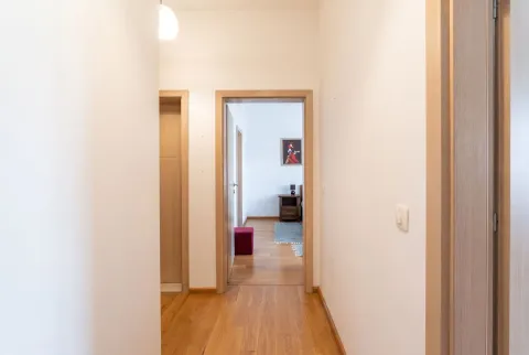 Prodaja, četvorosoban stan, 98m², Bečići, Budva - image 11