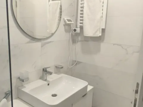 Izdavanje, dvosoban stan, 79m², Central Point, Podgorica - image 12