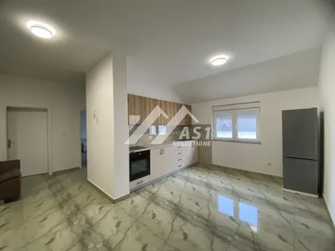 Izdavanje, trosoban stan, 75m², Stari Majur, Petrovaradin - image 3