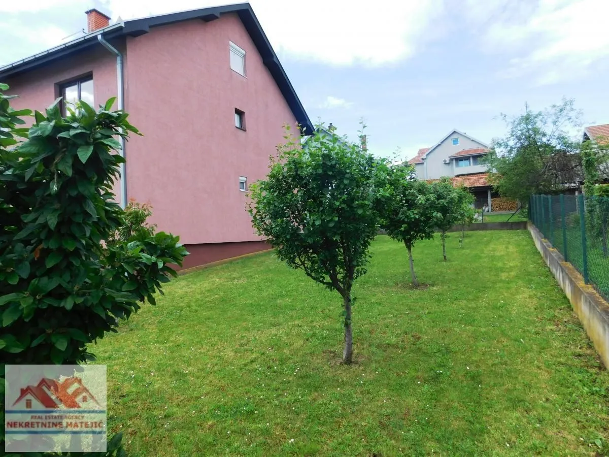 Prodaja, kuća, 264m², Korićani, Kragujevac