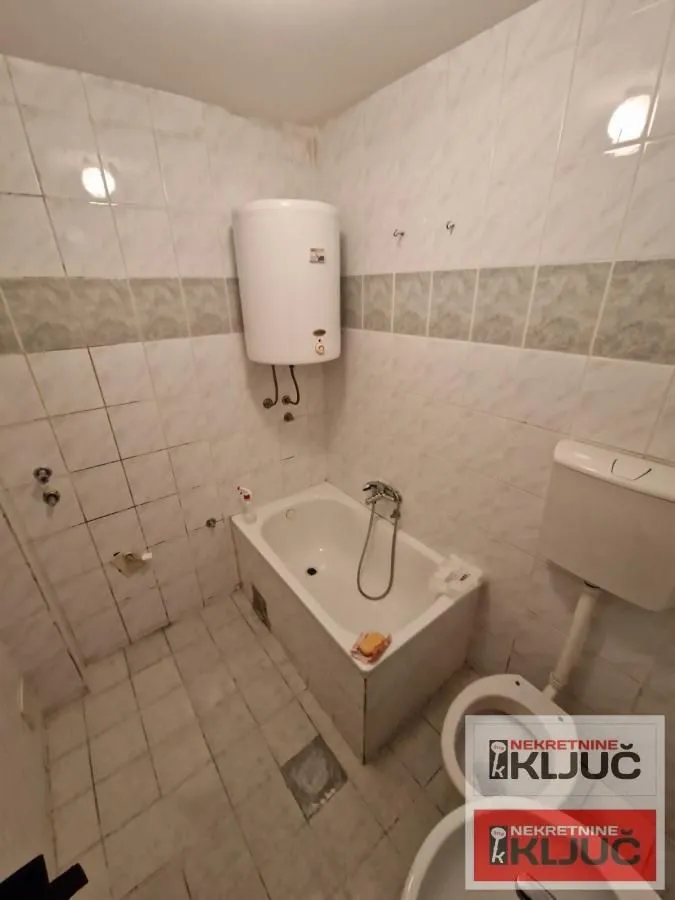 Prodaja, garsonjera, 23m², Socijalno, Novi Sad Sve Podlokacije