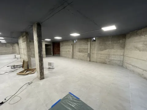 Rent, office space, 320m², Telep, Novi Sad Sve Podlokacije - image 2