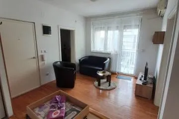 Rent, two bedroom apartment, 43m², Vračar Hram, Vračar Sve Podlokacije - image 4