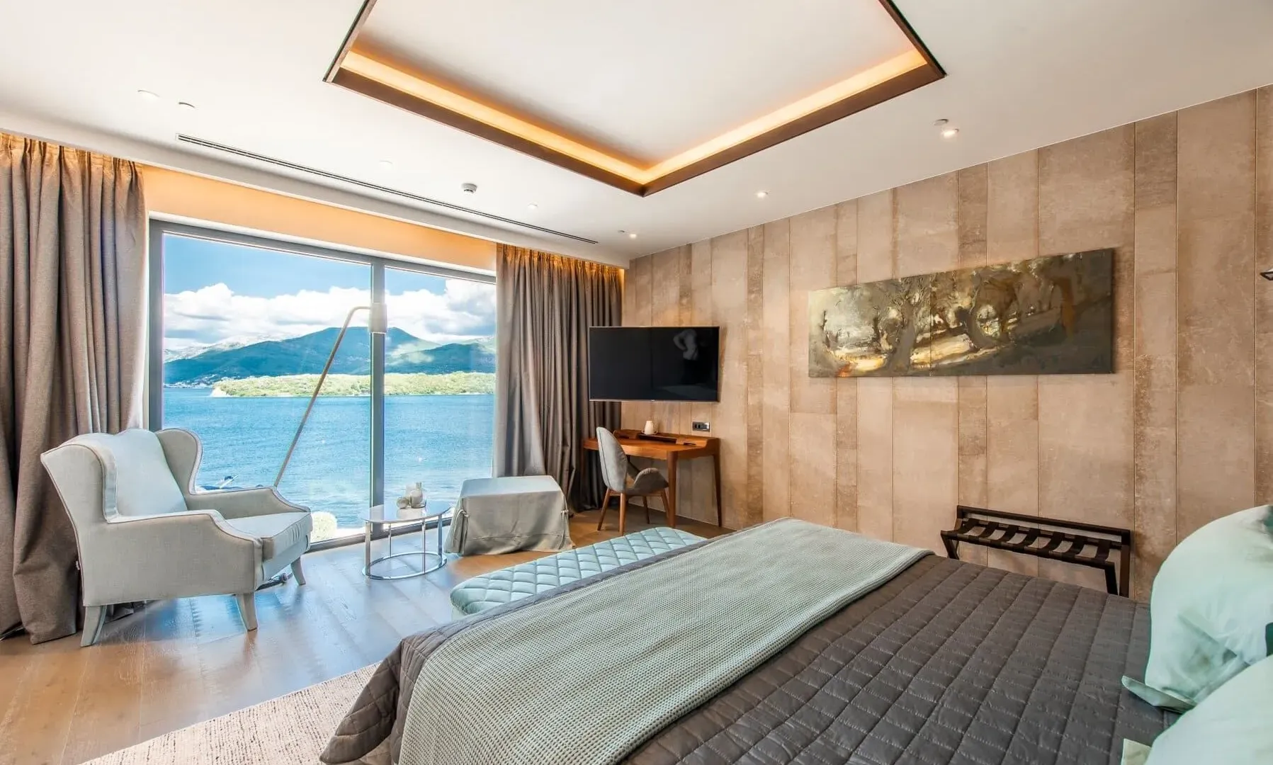 Sale, four bedroom apartment, 500m², Đuraševići, Tivat