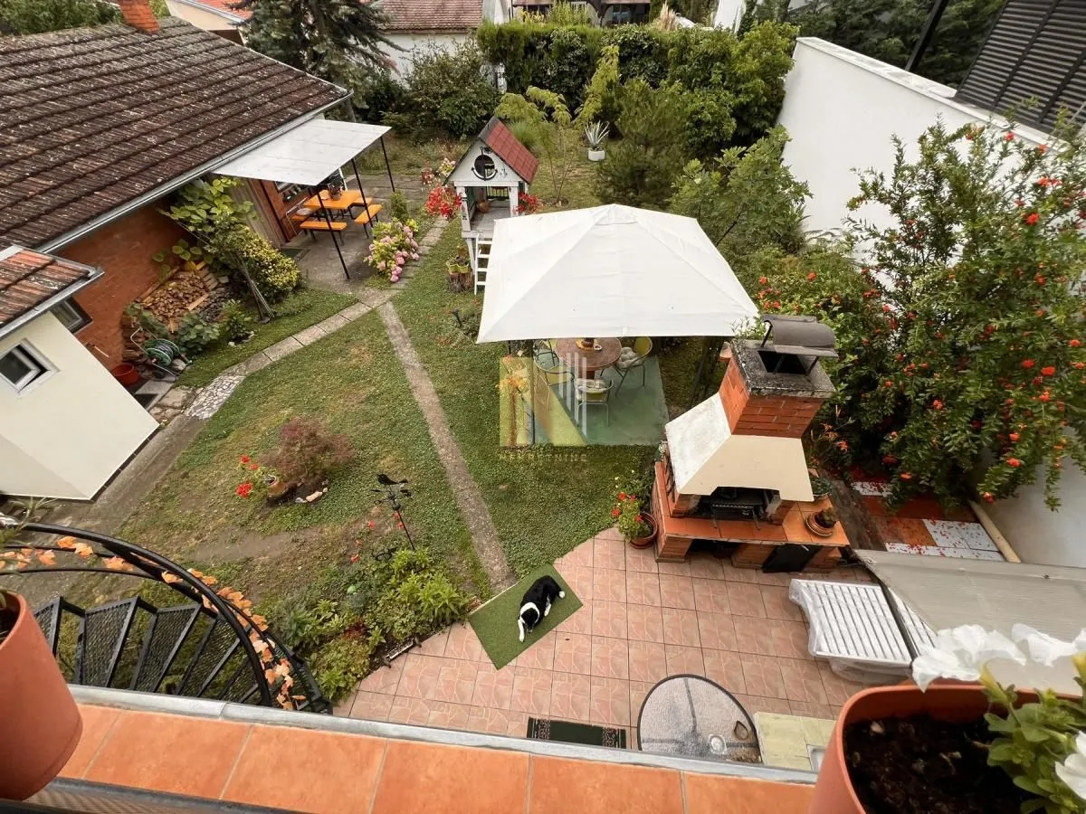 Prodaja, kuća, 114m², Adamovićevo Naselje, Novi Sad Sve Podlokacije