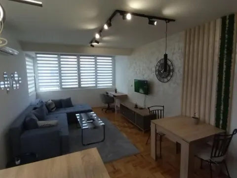 Izdavanje, jednosoban stan, 40m2, Durlan, Niš Izdavanje, jednosoban stan, 40m2, Durlan, Niš