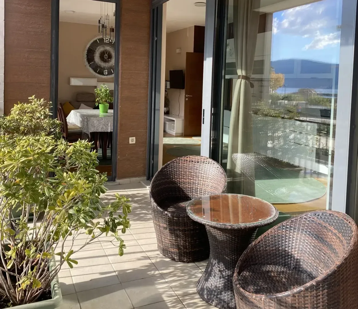 Rent, two bedroom apartment, 75m², Tivat, Crna Gora