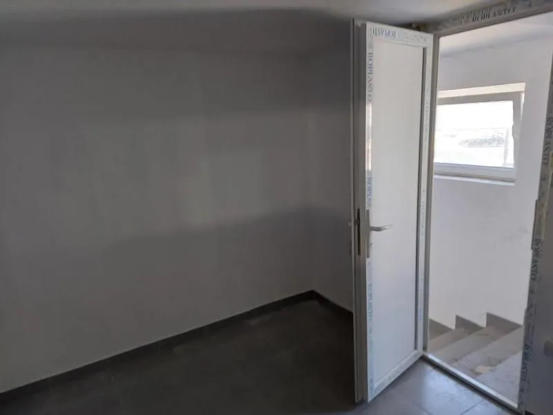 Rent, office space, 1500m², Batajnica, Beograd