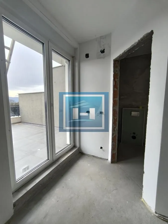 Sale, apartment, 500m², Centar, Ćuprija