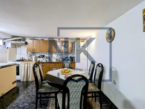 Sale, house, 350m², Vranići, Podgorica - image 19