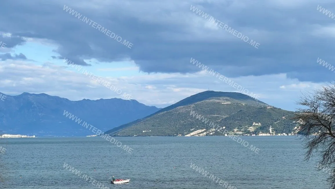 Prodaja, dvosoban stan, 132m², Igalo, Herceg Novi