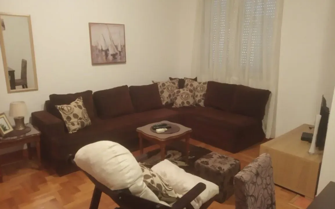 Prodaja, jednosoban stan, 40m², Tološi, Podgorica