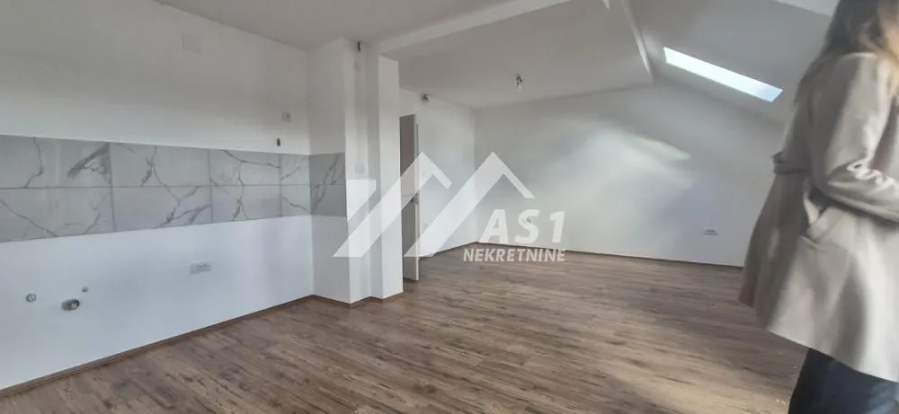 Prodaja, četvorosoban stan, 85m², Nova Detelinara, Novi Sad Sve Podlokacije