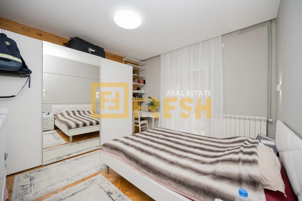 Sale, house, 350m², Vranići, Podgorica