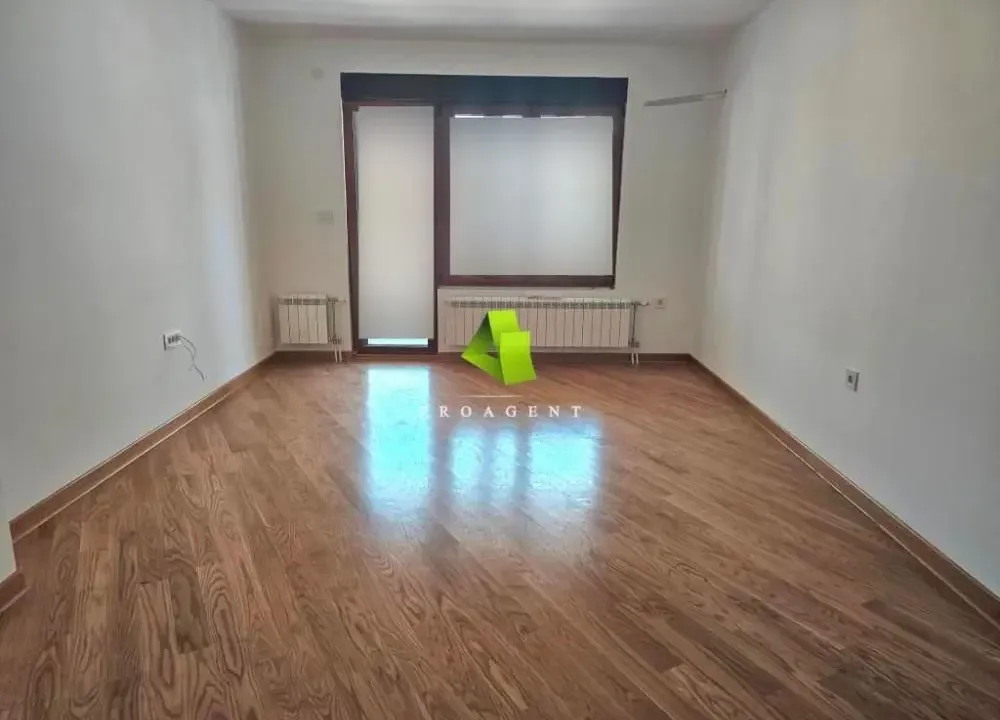 Sale, three bedroom apartment, 88m², Medijana, Niš