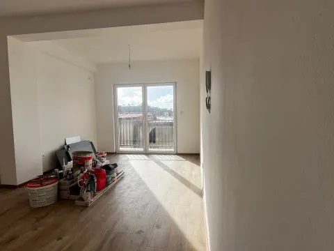 Sale, two bedroom apartment, 54m², Petrovac, Budva - image 2