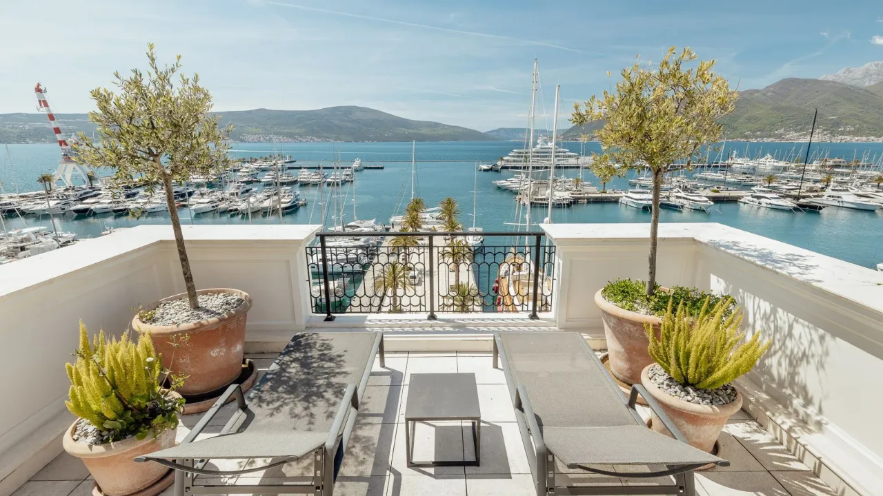 Sale, four bedroom apartment, 620m², Porto Montenegro, Tivat