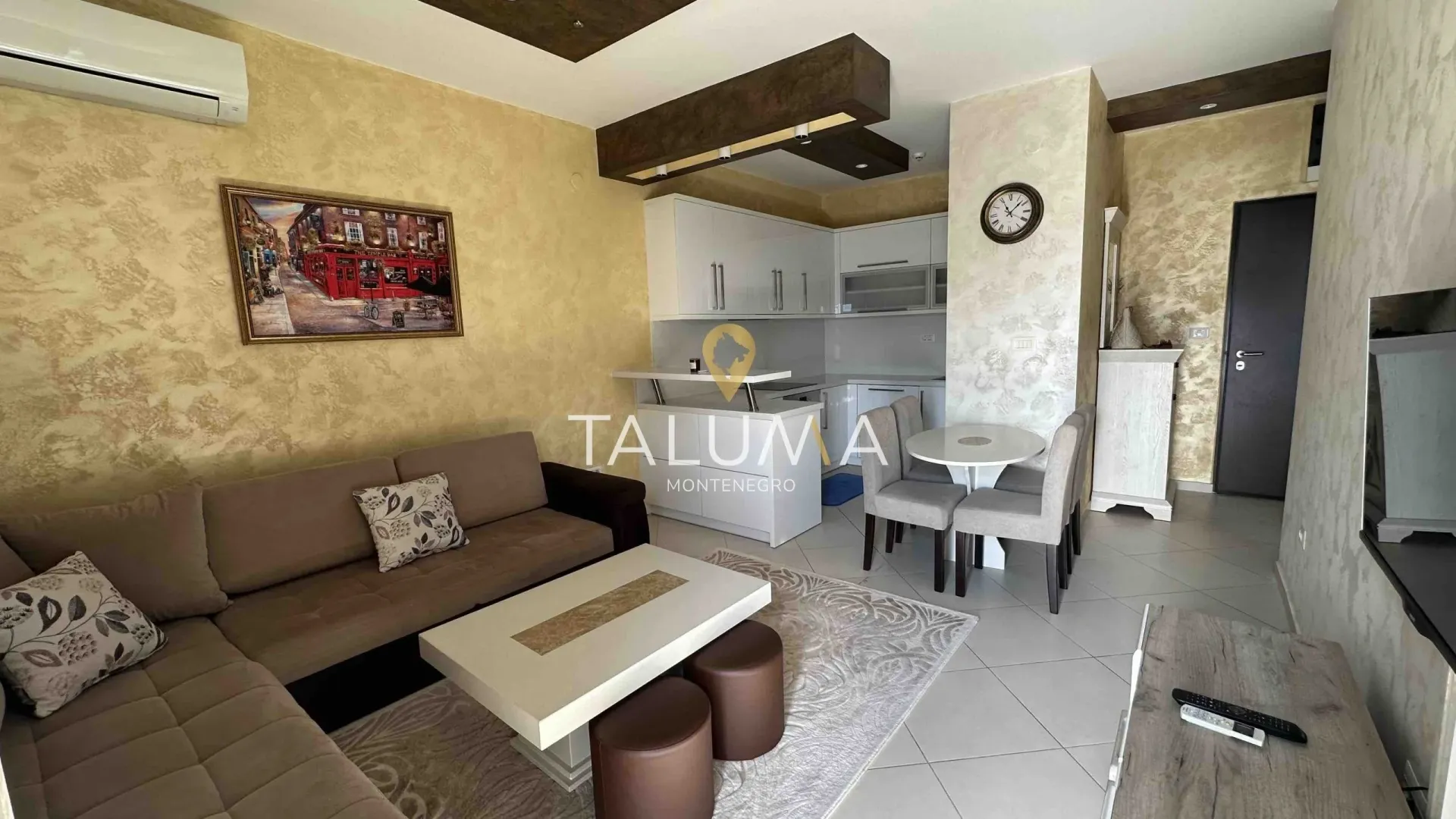 Izdavanje, dvosoban stan, 78m², City Kvart, Podgorica