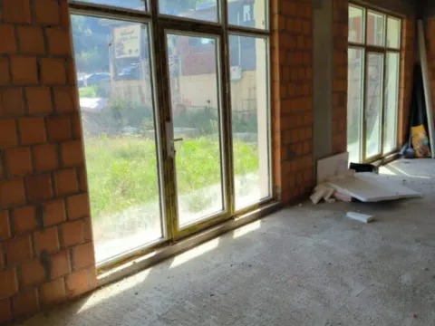 Izdavanje, poslovni prostor, 115m², Radanovići, Kotor - image 6