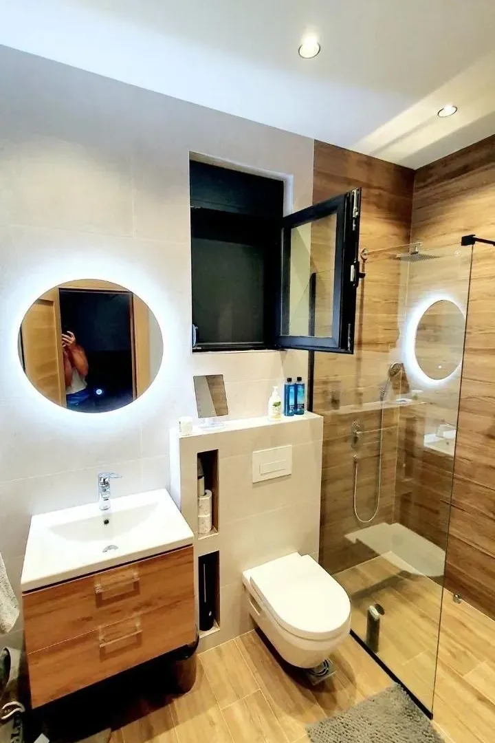 Izdavanje, kuća, 190m², Tološi, Podgorica