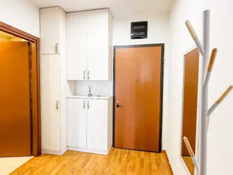 Izdavanje, jednosoban stan, 51m², City Kvart, Podgorica - image 6