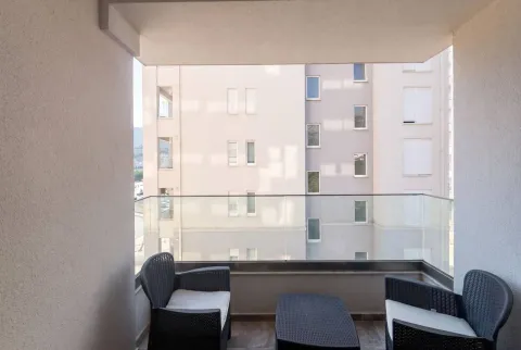 Rent, one bedroom apartment, 47m², Centar, Budva - image 4