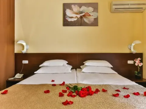 Sale, office space, 950m², Bečići, Budva - image 3