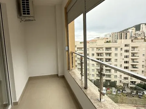 Prodaja, jednosoban stan, 43m², Bečići, Budva - image 3
