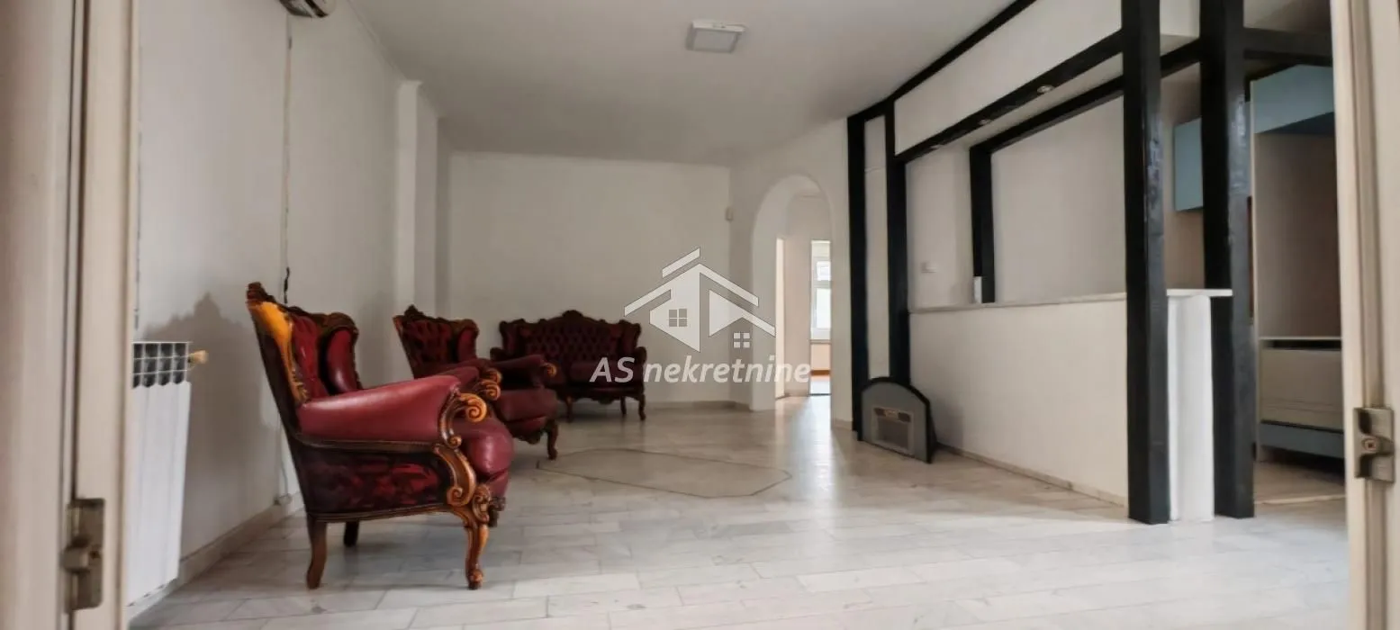 Rent, house, 260m², Neimar, Vračar Sve Podlokacije