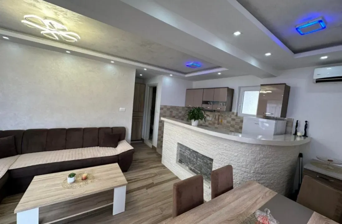 Izdavanje, jednosoban stan, 45m², Budva, Crna Gora