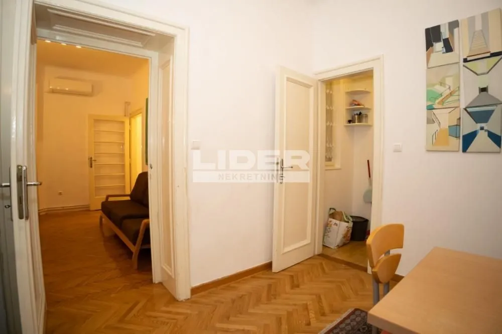 Rent, three bedroom apartment, 60m², Stari Grad, Beograd