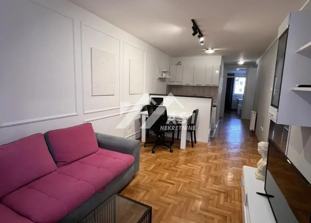 Izdavanje, dvosoban stan, 48m², Sajam, Novi Sad Sve Podlokacije