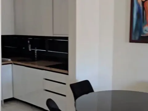 Izdavanje, trosoban stan, 130m², Dalmatinska ulica, Podgorica - image 9