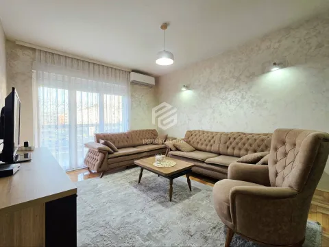 Izdavanje, dvosoban stan, 65m², Stari Aerodrom, Podgorica - image 3